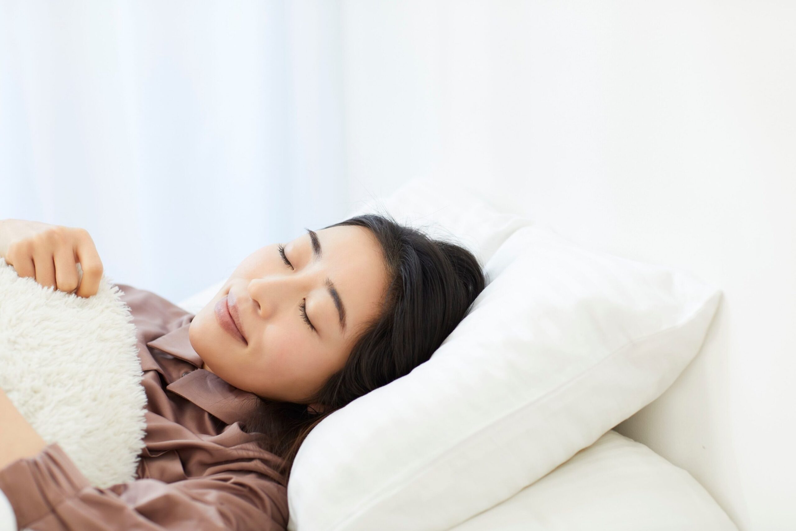 ぐっすり眠っている人